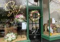 Shop Window Wreath Rose