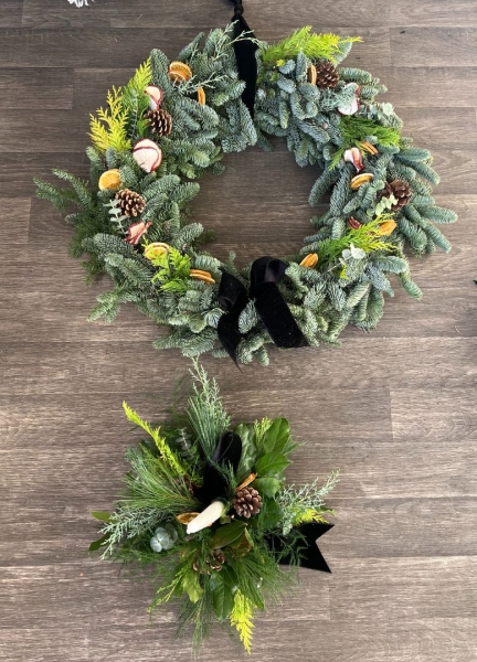 Door Wreath And Matching Side Arrangement 80