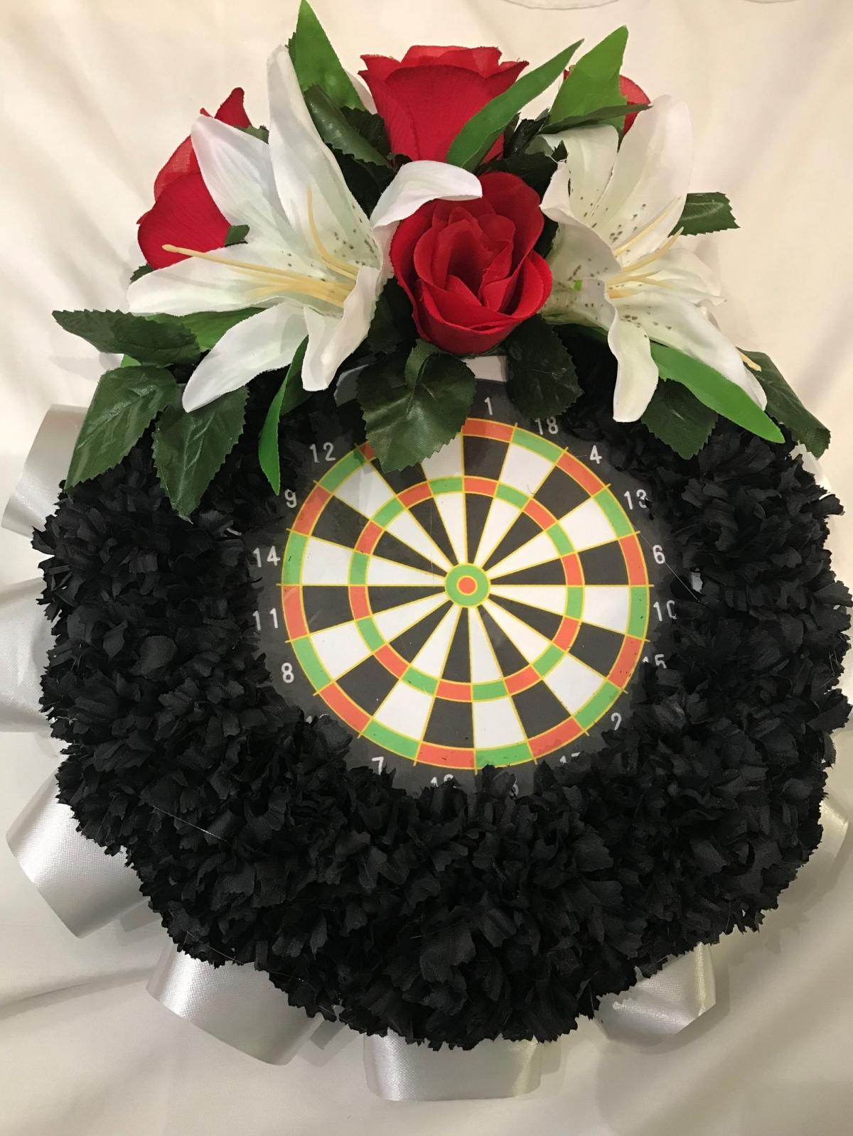 5800 Dartboard Posy Pad Funeral Tribute 4