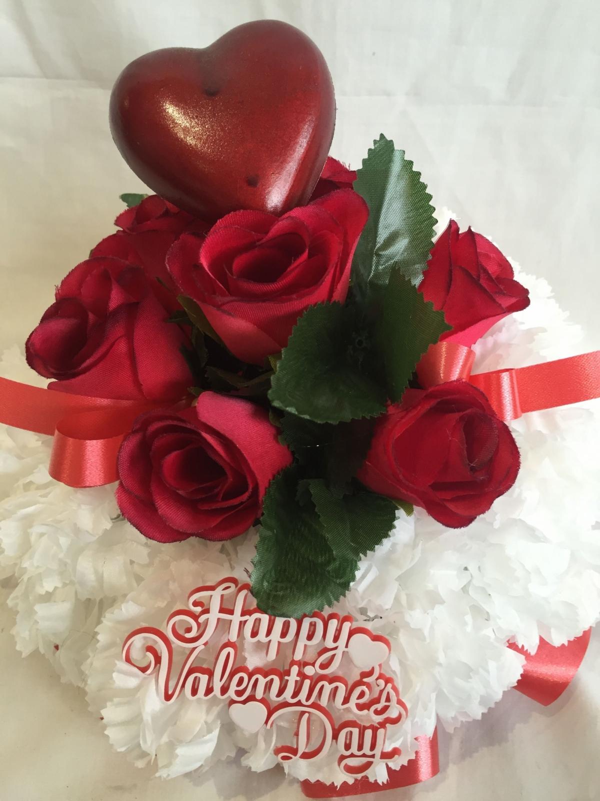2100 Valentines Posy Rose Tribute 3